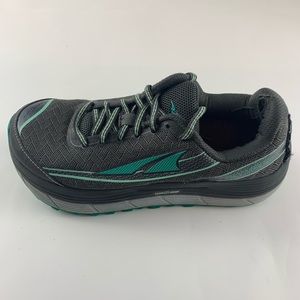 Altra Olympus Zero Drop women’s size 6